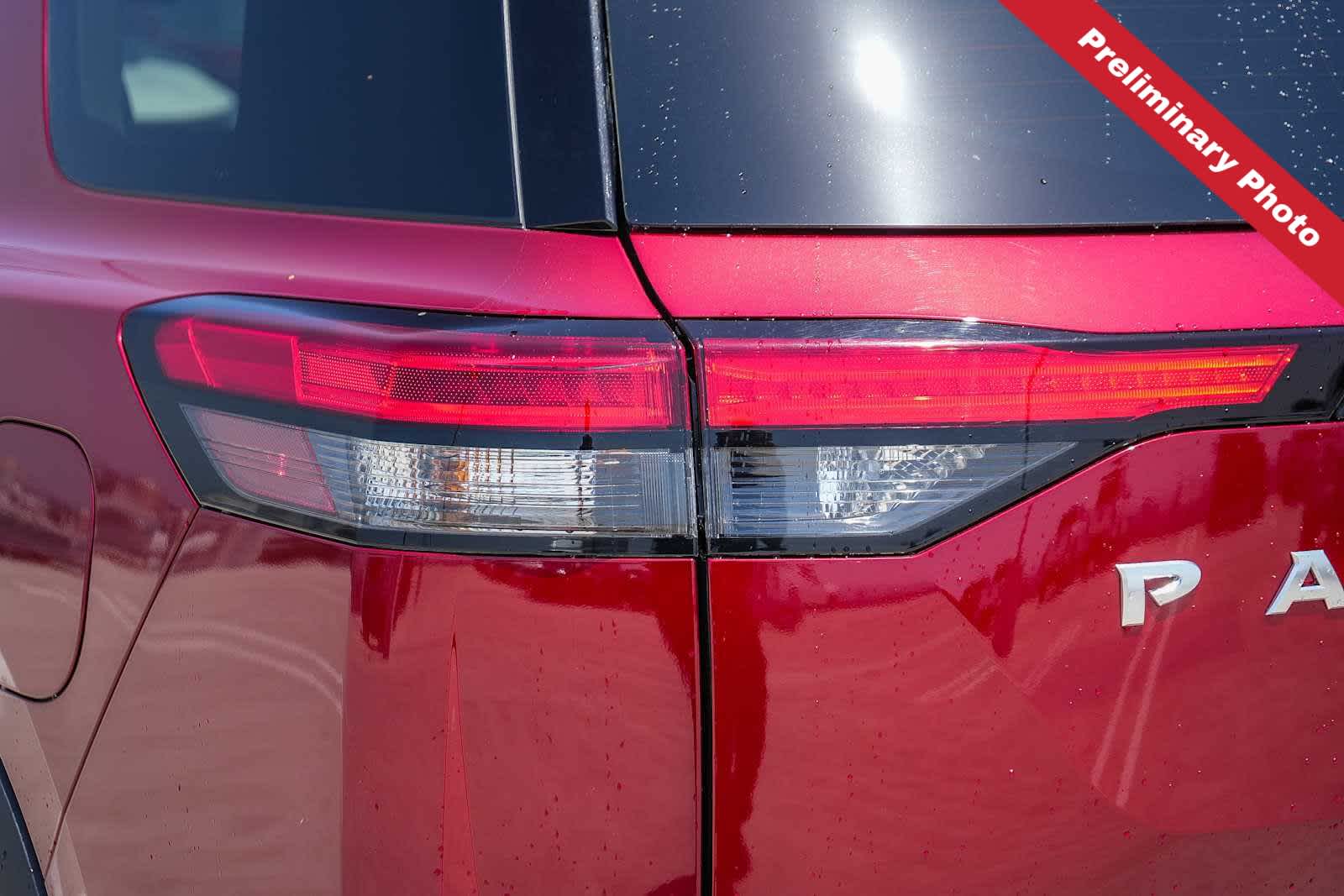 Thumbnail: 2024 Nissan Pathfinder - 9
