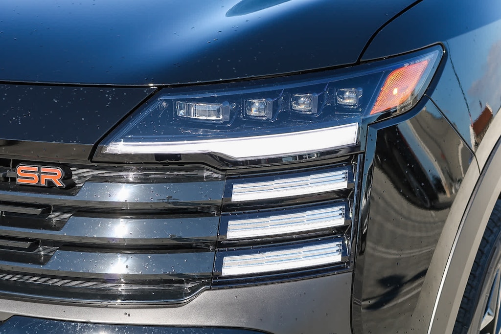 New 2026 Nissan Kicks SR SUV