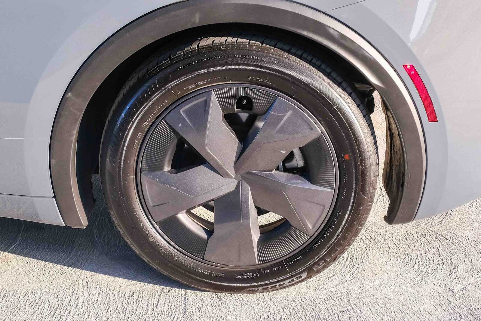 Thumbnail: 2025 Toyota Prius - 9