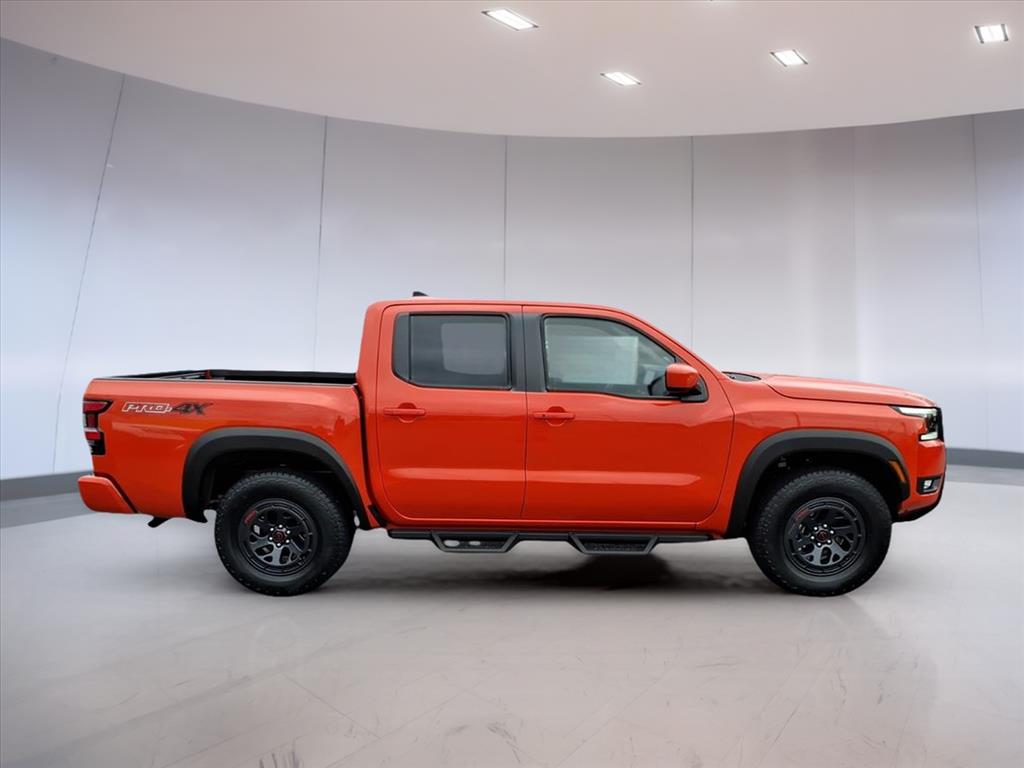 2026 Nissan Frontier PRO-4X photo 2