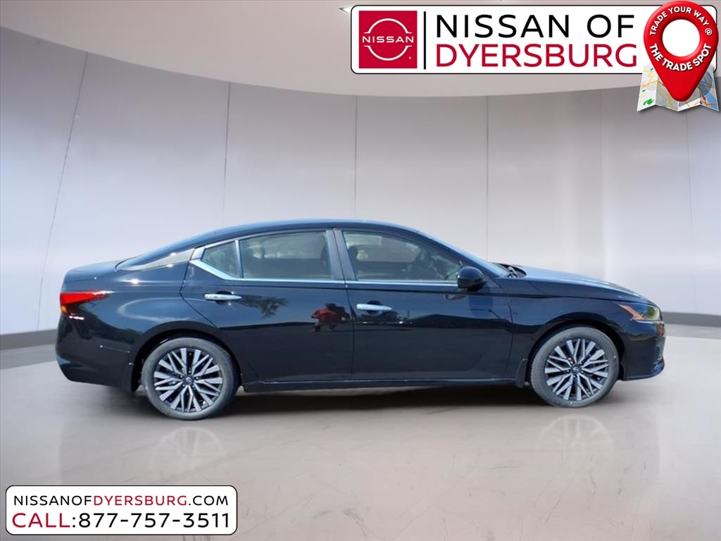 New 2025 Nissan Altima SV Sedan