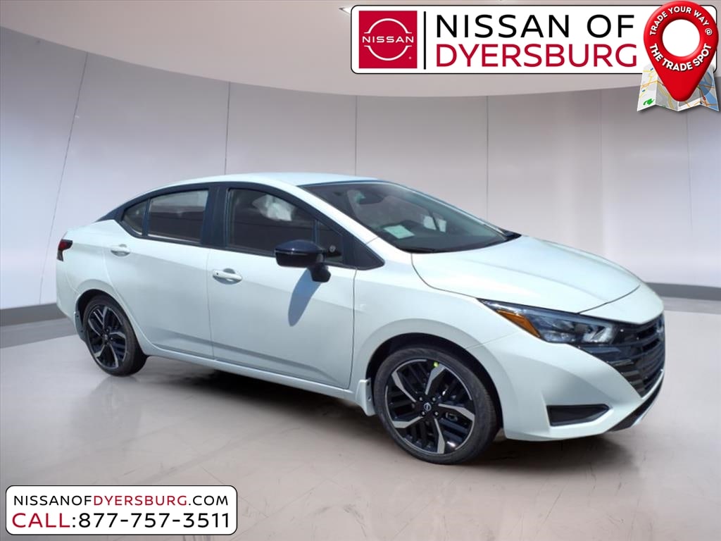 2025 Nissan Versa Sedan SR's photo