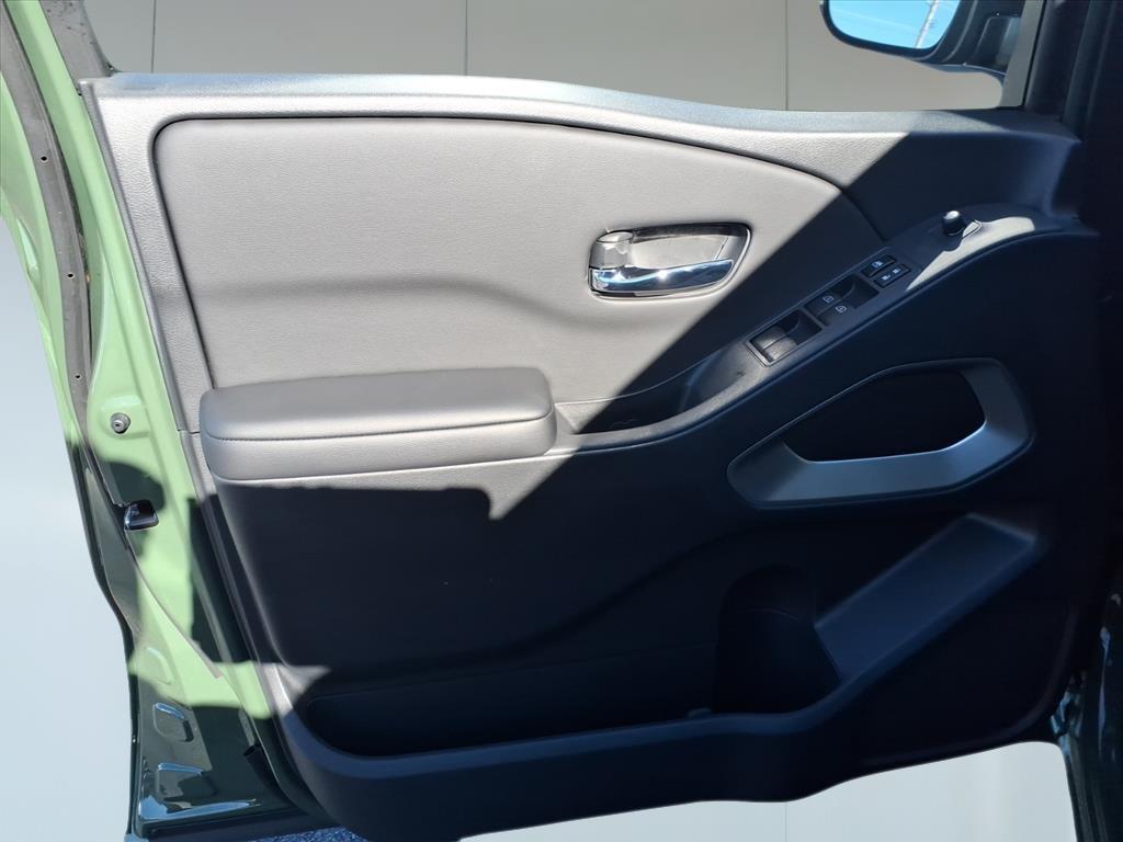 2026 Nissan Frontier SV - Photo 9