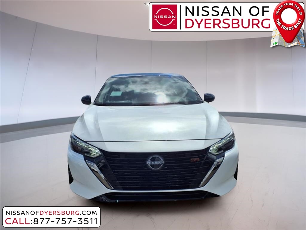 2025 Nissan Sentra SR photo 2