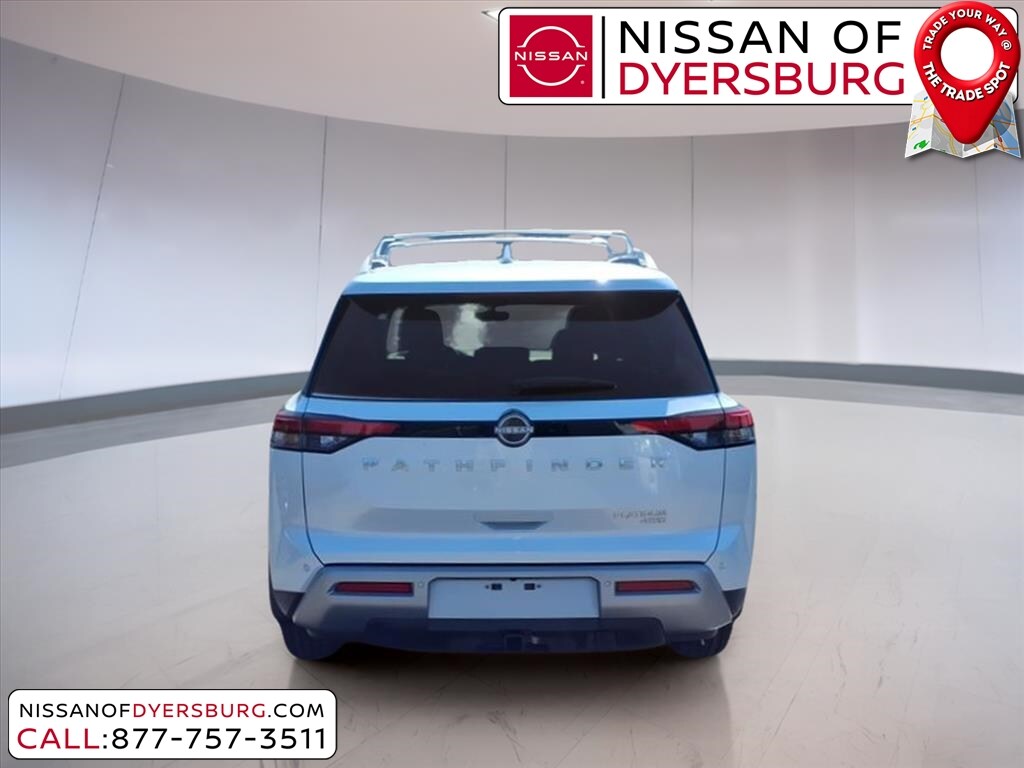 2025 Nissan Pathfinder Platinum photo 4