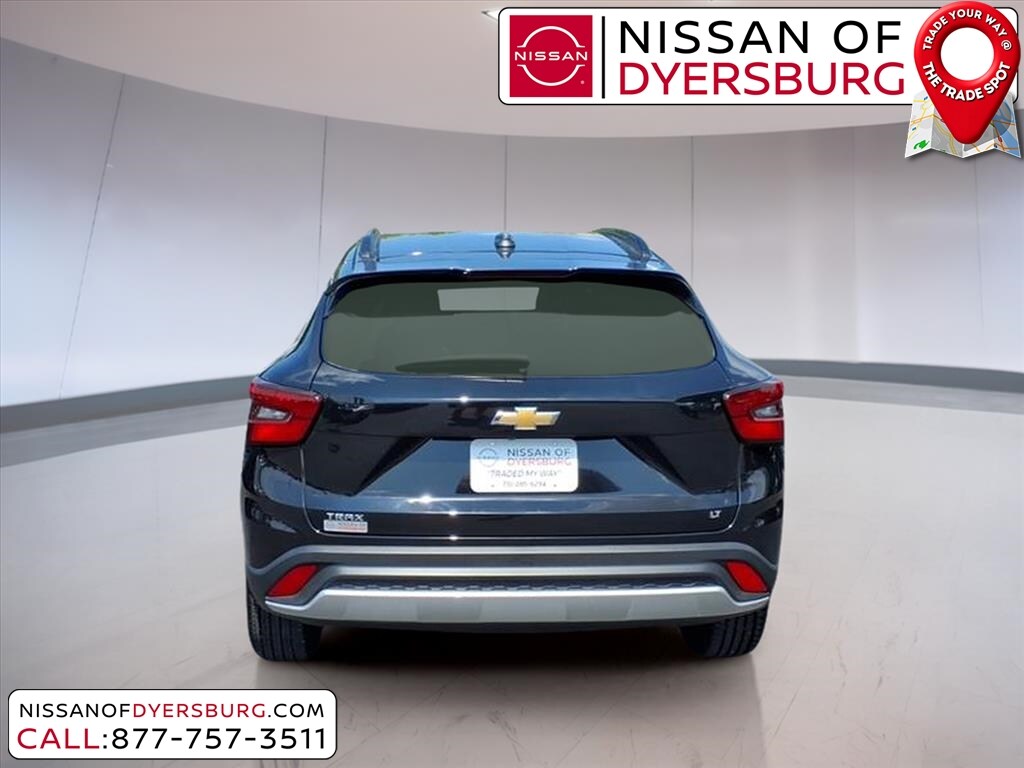 2025 Chevrolet Trax LT photo 4