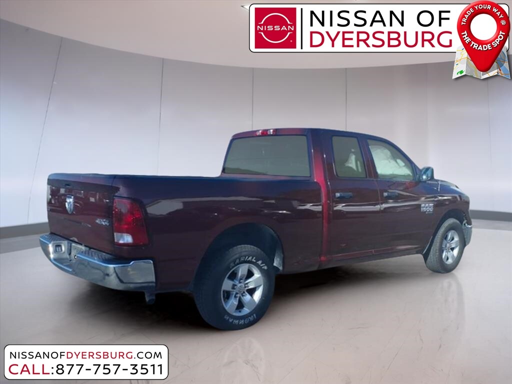 2024 Ram 1500 Classic SLT photo 3