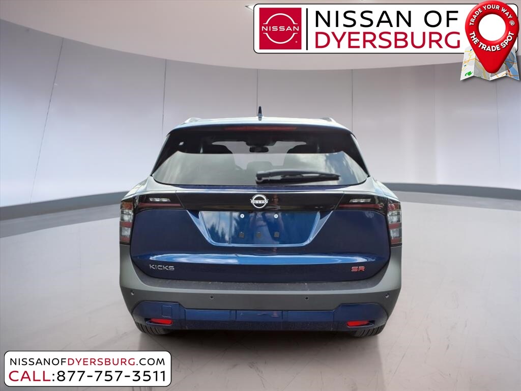 2025 Nissan Kicks SR photo 4