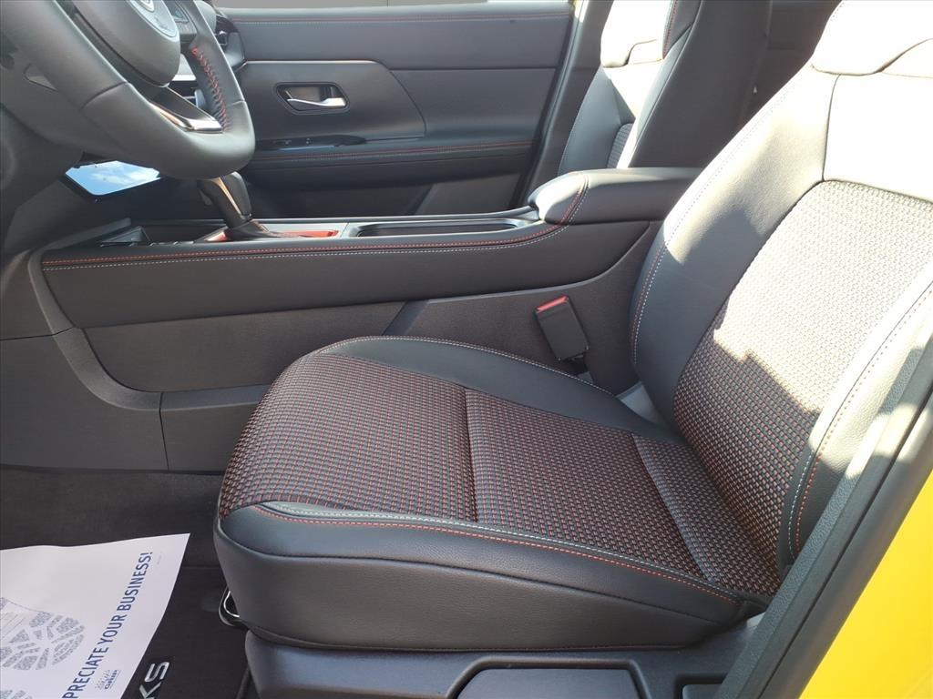 2026 Nissan KICKS SR - Photo 11