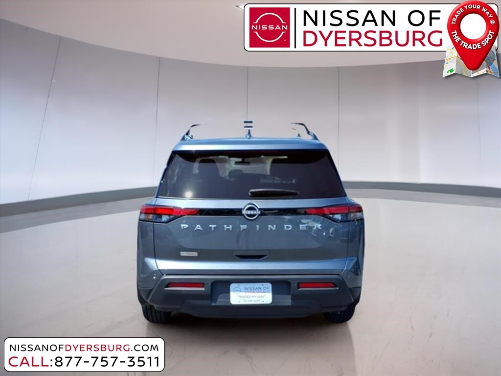2025 Nissan Pathfinder SV photo 2