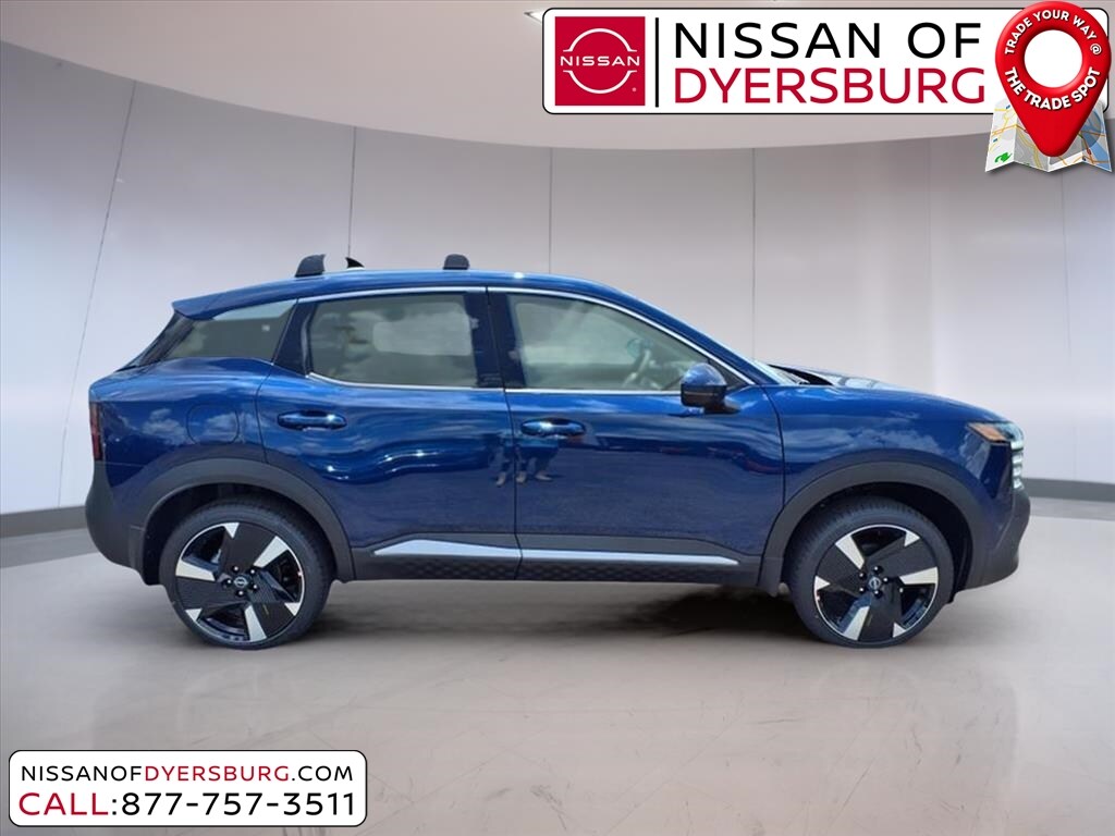 2025 Nissan Kicks SR photo 2