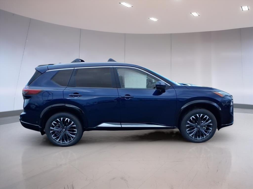 2026 Nissan Rogue Platinum photo 2