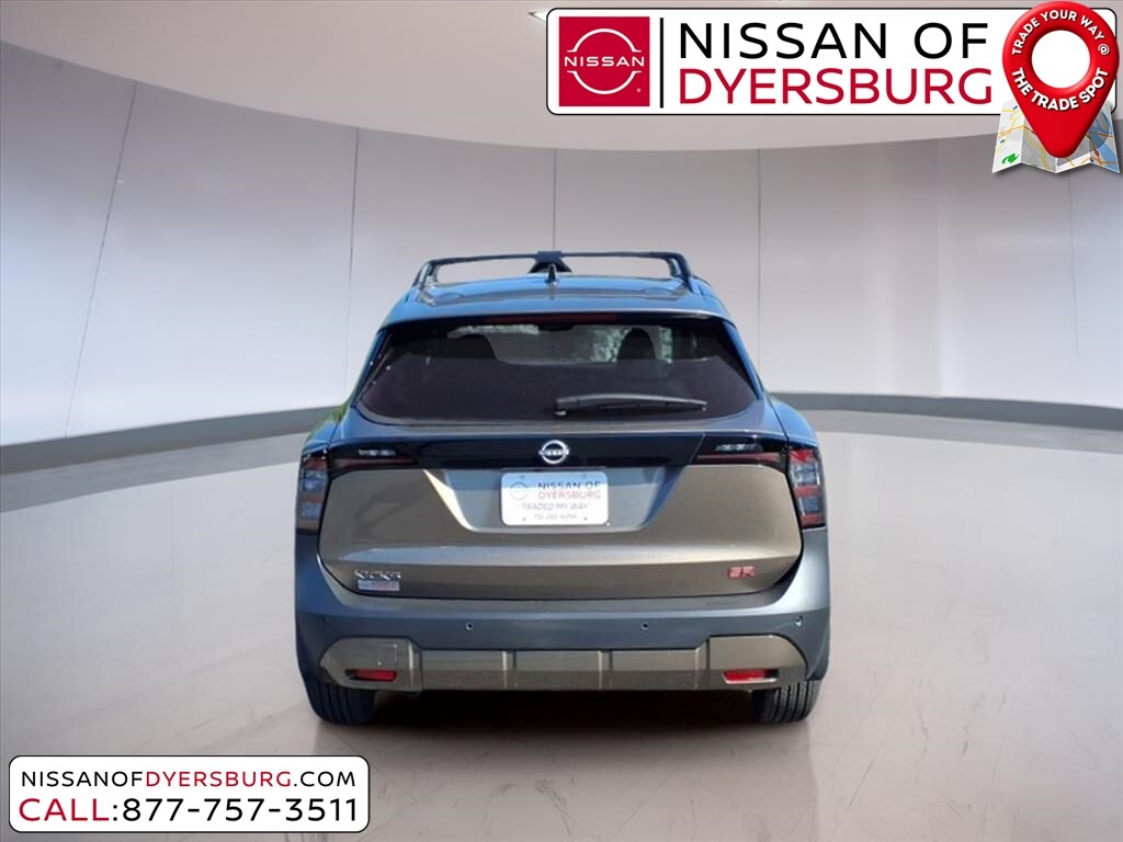 2026 Nissan Kicks SR photo 4