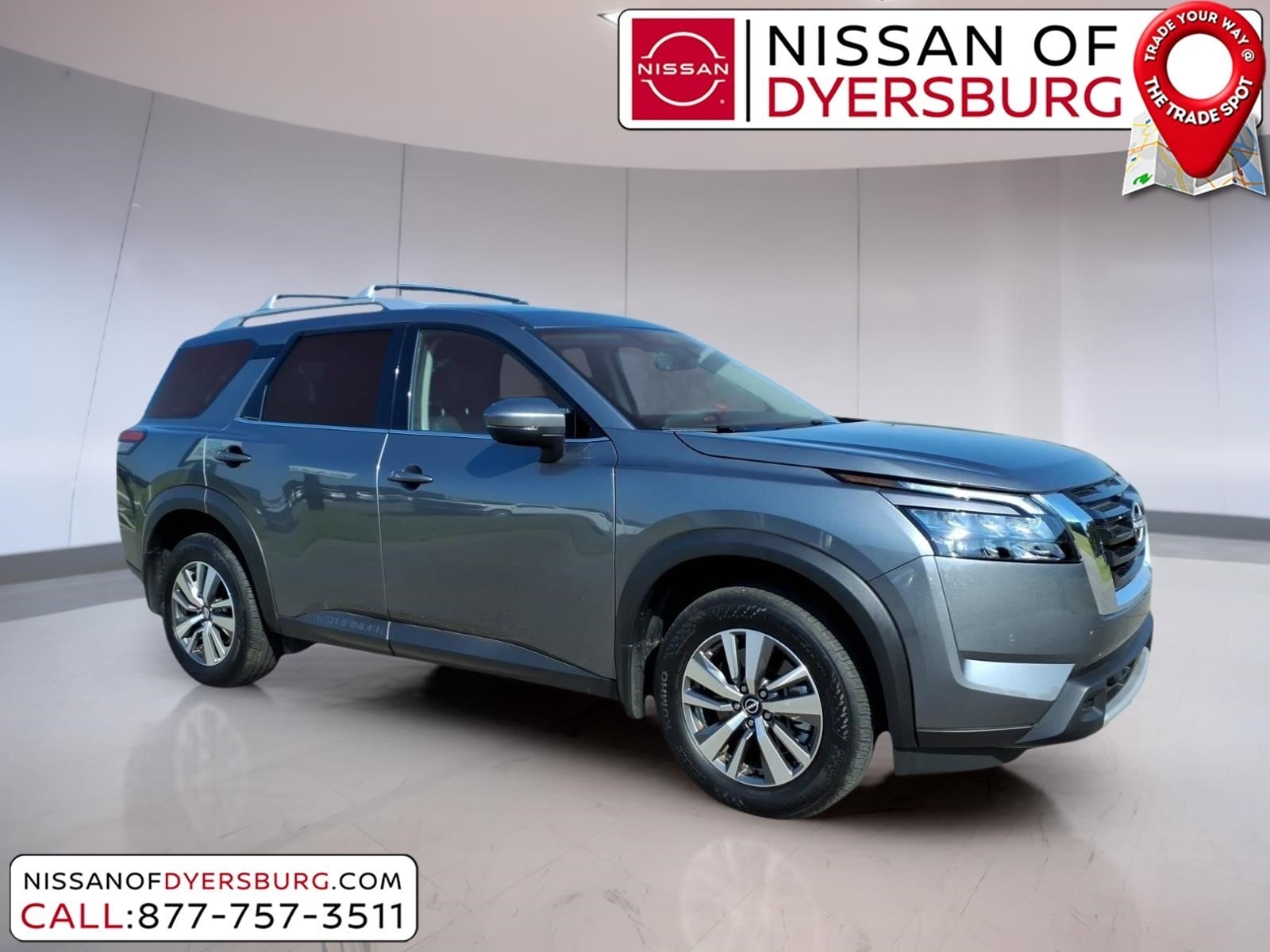 2025 Nissan Pathfinder SL