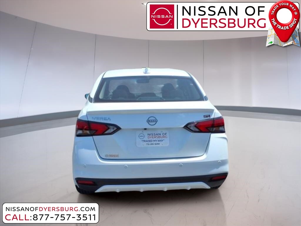 2025 Nissan Versa 1.6 SR photo 4