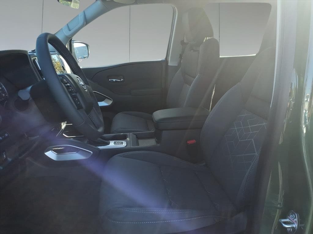2026 Nissan Frontier SV - Photo 11