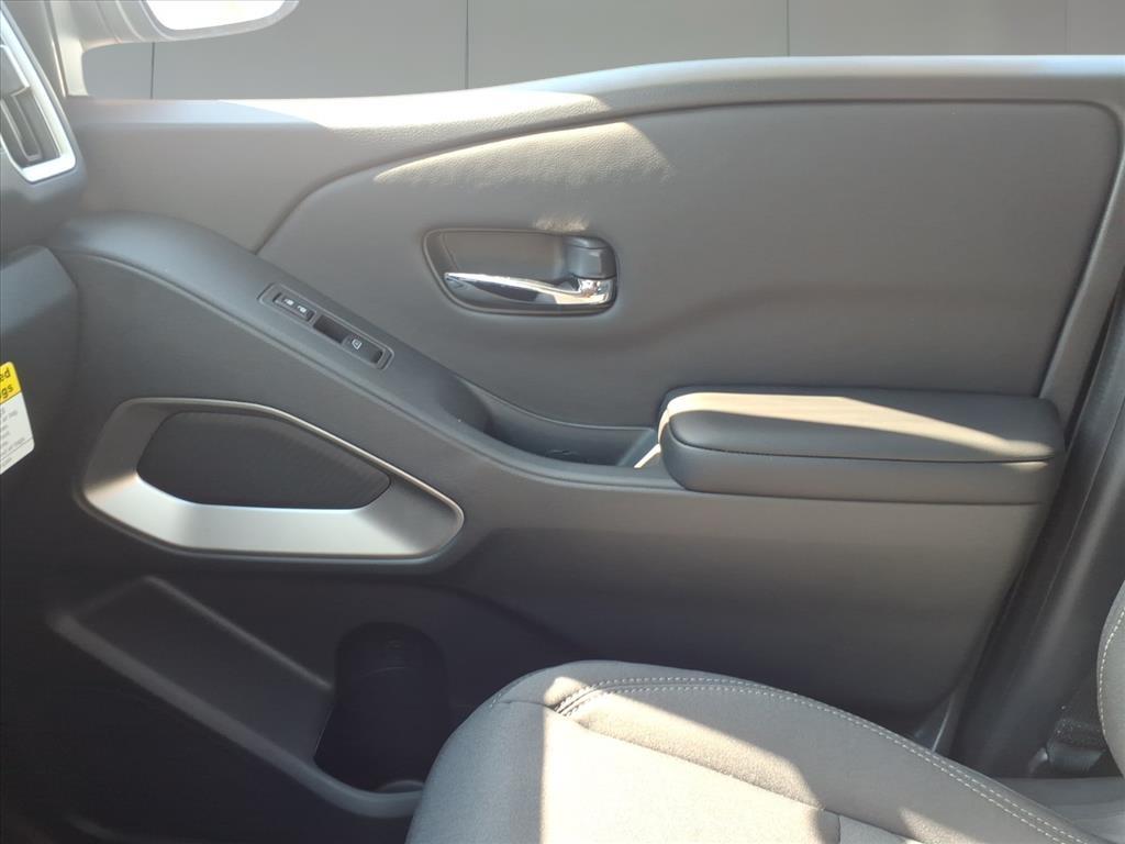2026 Nissan Frontier SV - Photo 17