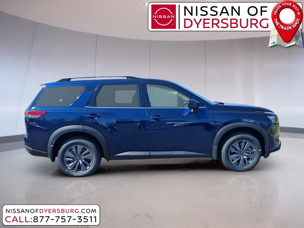 2025 Nissan Pathfinder SV photo 2