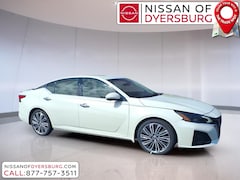 2025 Nissan Altima SL Sedan