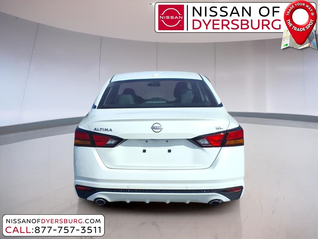 New 2025 Nissan Altima SL Sedan