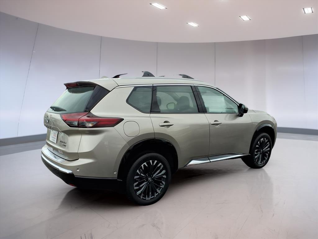 2026 Nissan Rogue Platinum photo 3