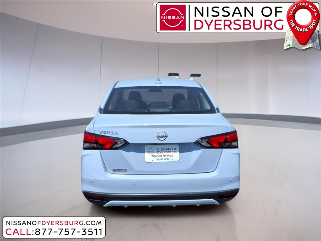 2025 Nissan Versa 1.6 SV photo 4