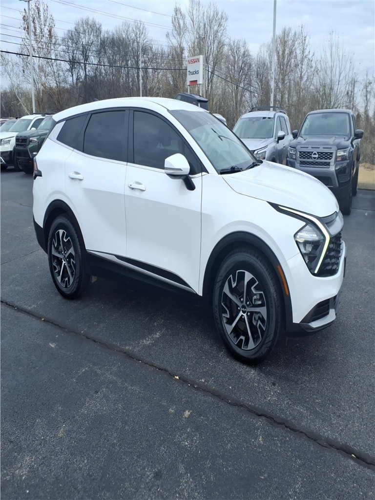 2023 Kia Sportage EX's photo