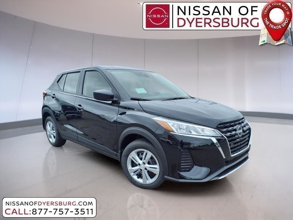 2025 Nissan KICKS PLAY Base's photo