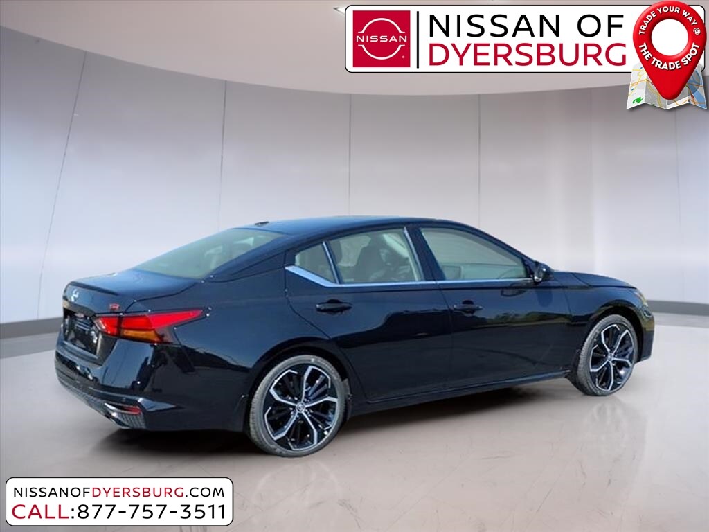 New 2025 Nissan Altima SR Sedan