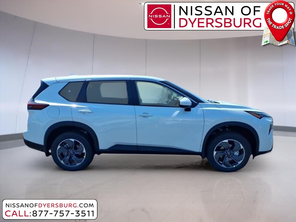 2026 Nissan Rogue SV photo 2
