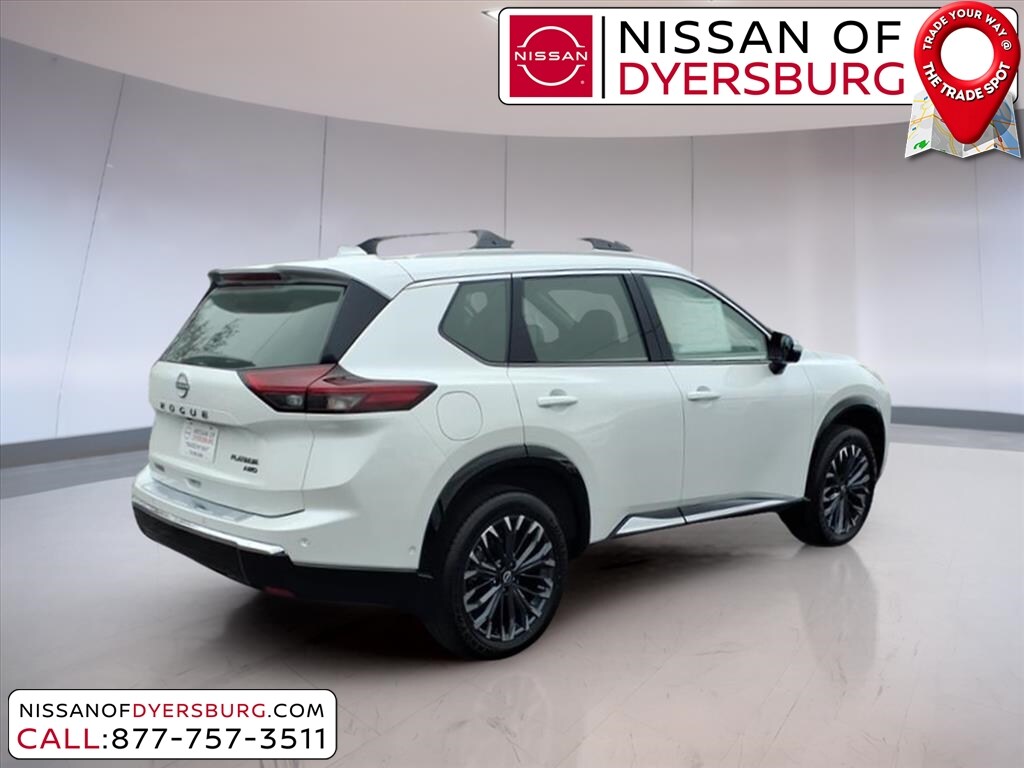 2026 Nissan Rogue Platinum photo 2