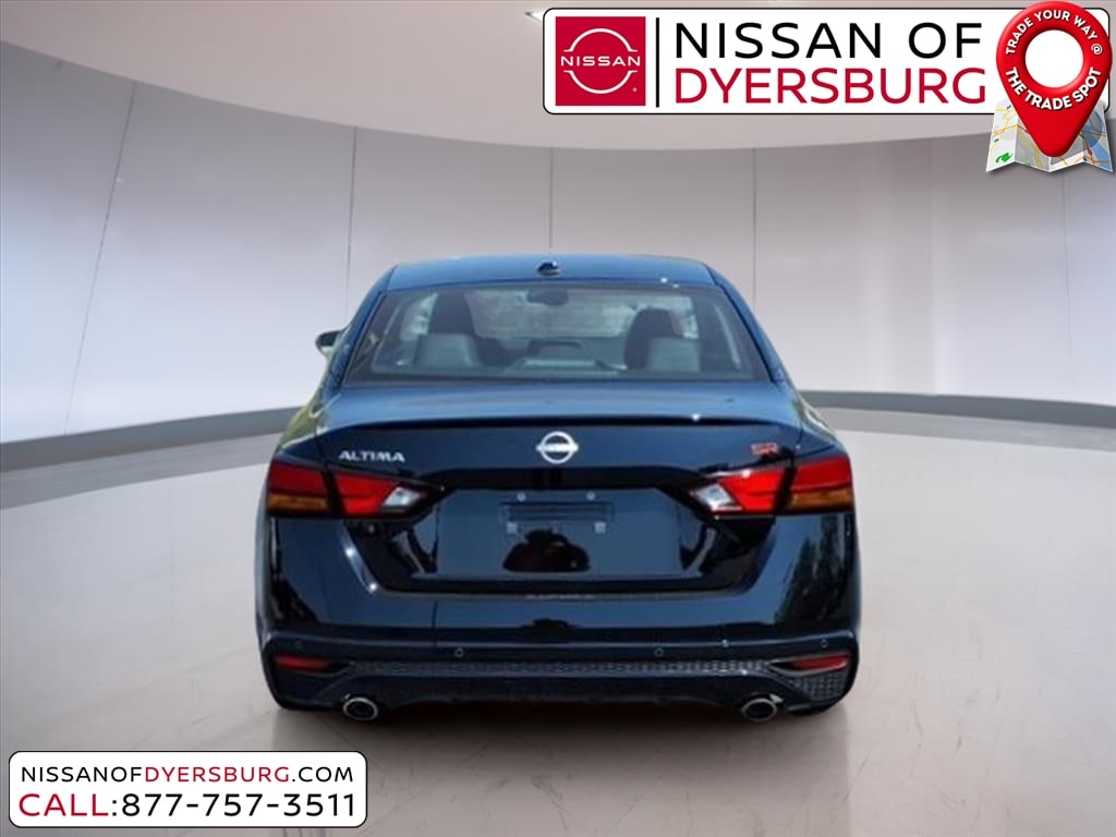 New 2025 Nissan Altima SR Sedan