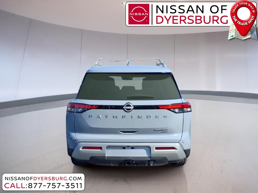 2025 Nissan Pathfinder Platinum photo 4