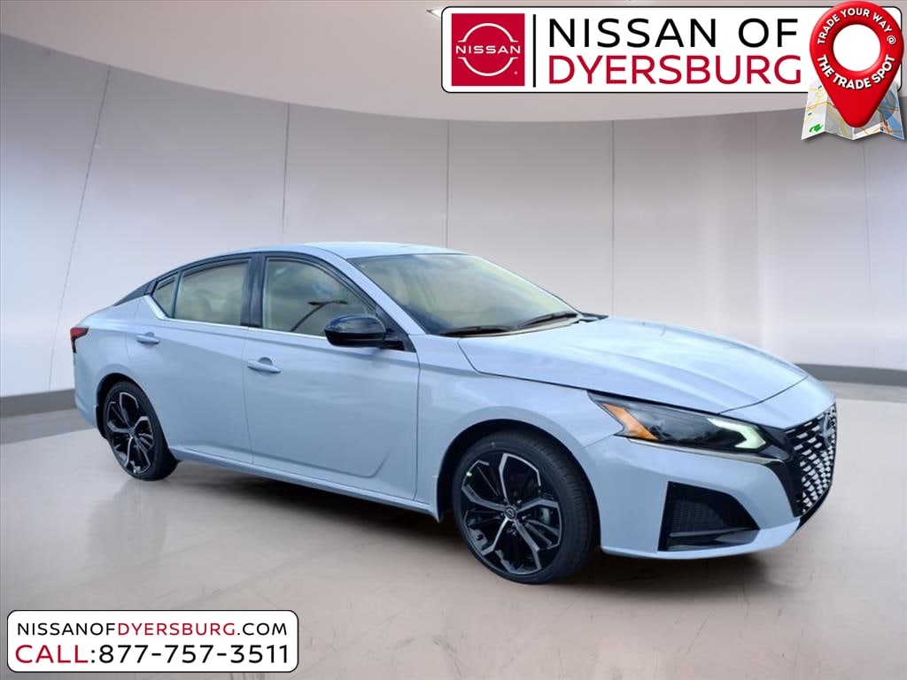 New 2025 Nissan Altima SR Sedan