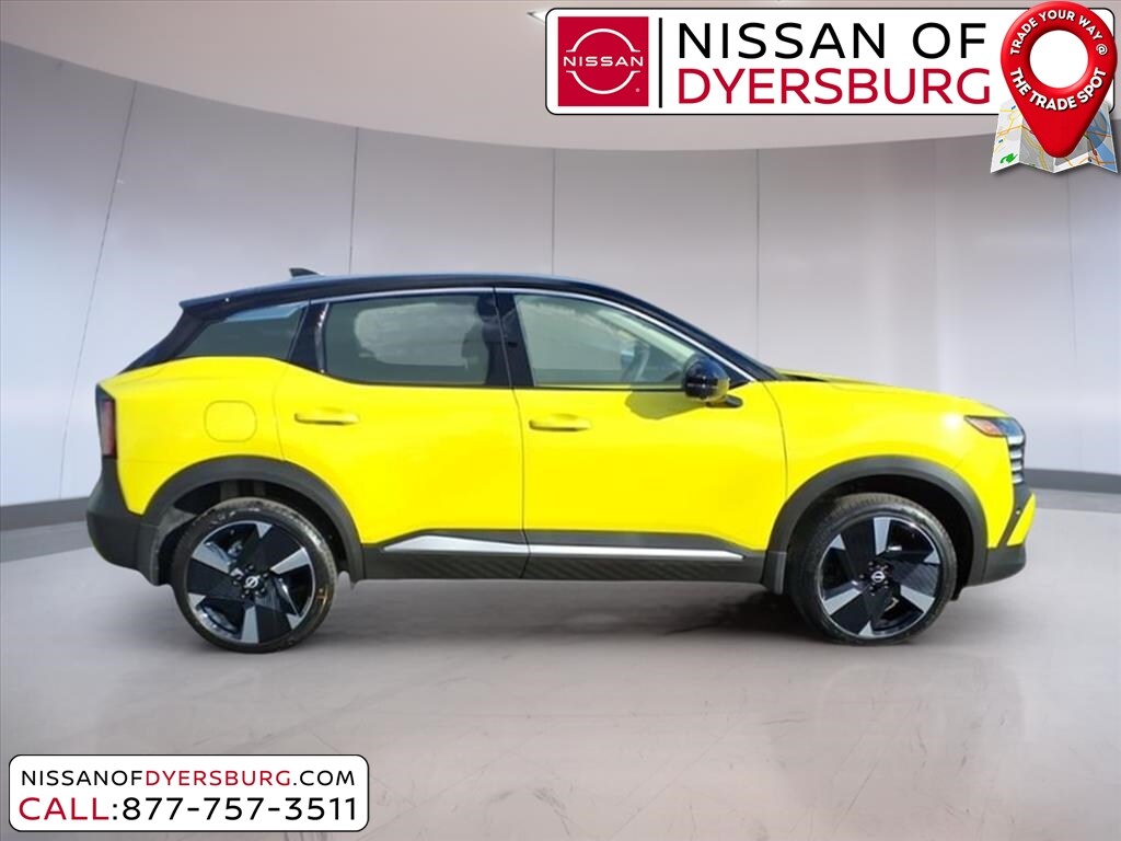 2026 Nissan Kicks SR photo 2