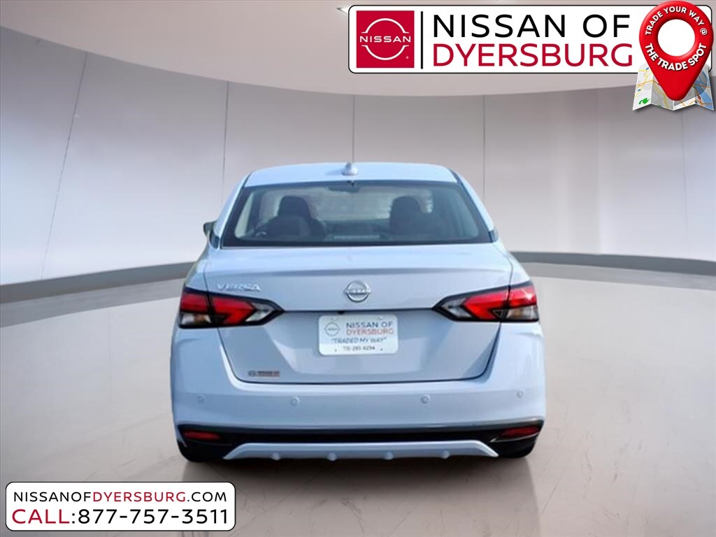 2025 Nissan Versa 1.6 SV photo 4