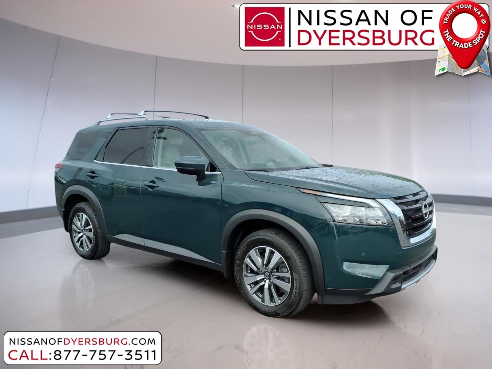 2025 Nissan Pathfinder SL 4WD's photo