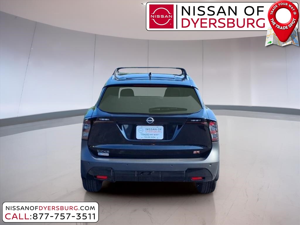 2025 Nissan Kicks SR photo 4