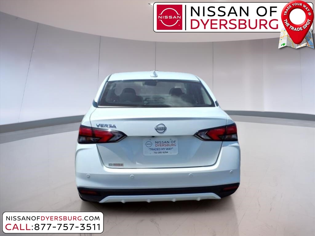 2025 Nissan Versa 1.6 SV photo 4
