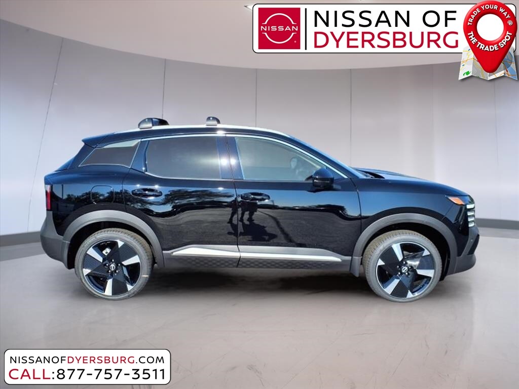 2025 Nissan Kicks SR photo 2