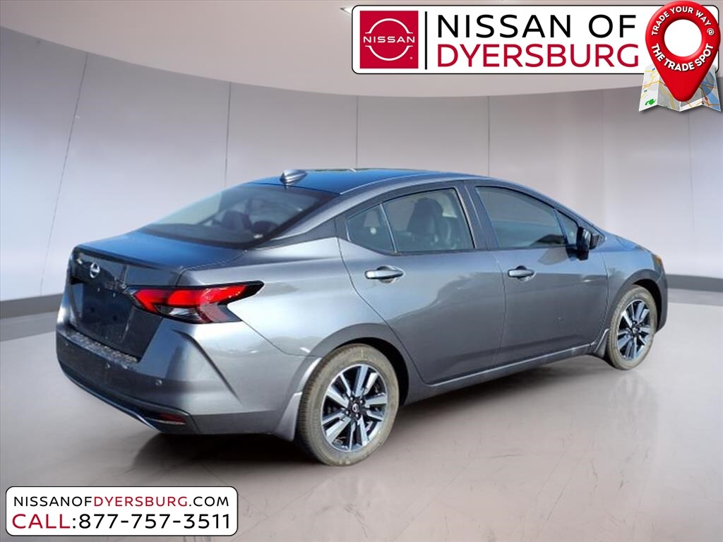 2025 Nissan Versa 1.6 SV photo 3