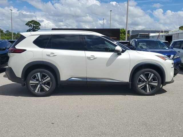 2021 Nissan Rogue SL photo 3