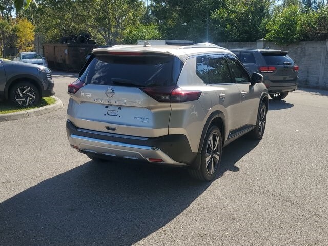 2023 Nissan Rogue Platinum photo 4