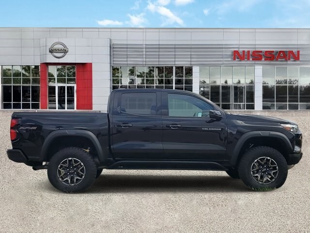 2024 Chevrolet Colorado ZR2 photo 3