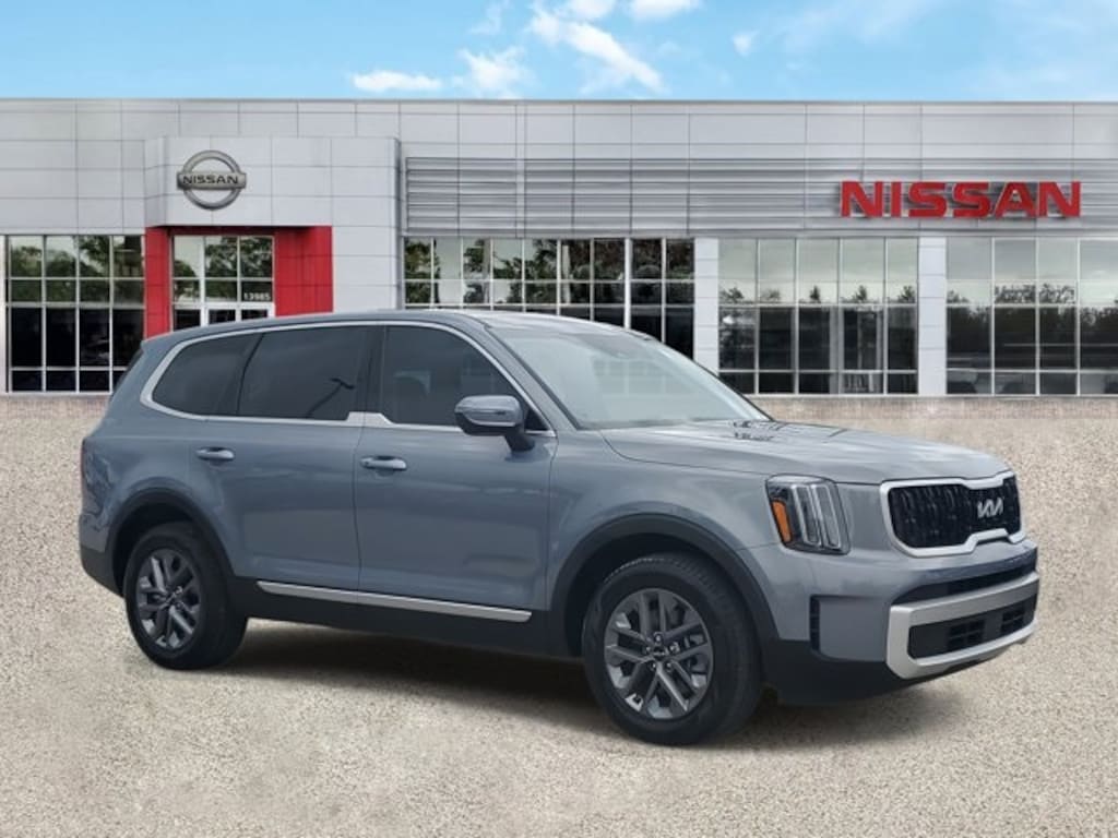 Used 2025 Kia Telluride LX SUV