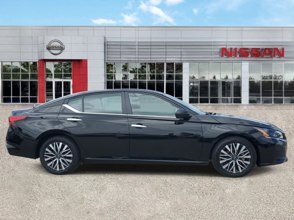 Certified 2024 Nissan Altima 2.5 SV Sedan