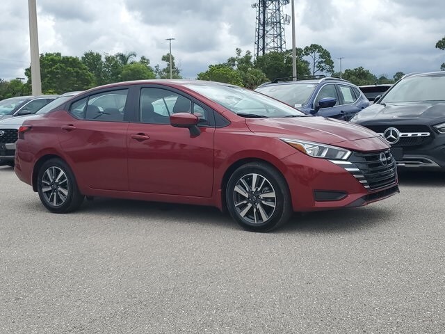 2024 Nissan Versa 1.6 SV photo 2