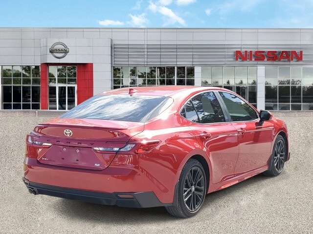 2025 Toyota Camry LE photo 4