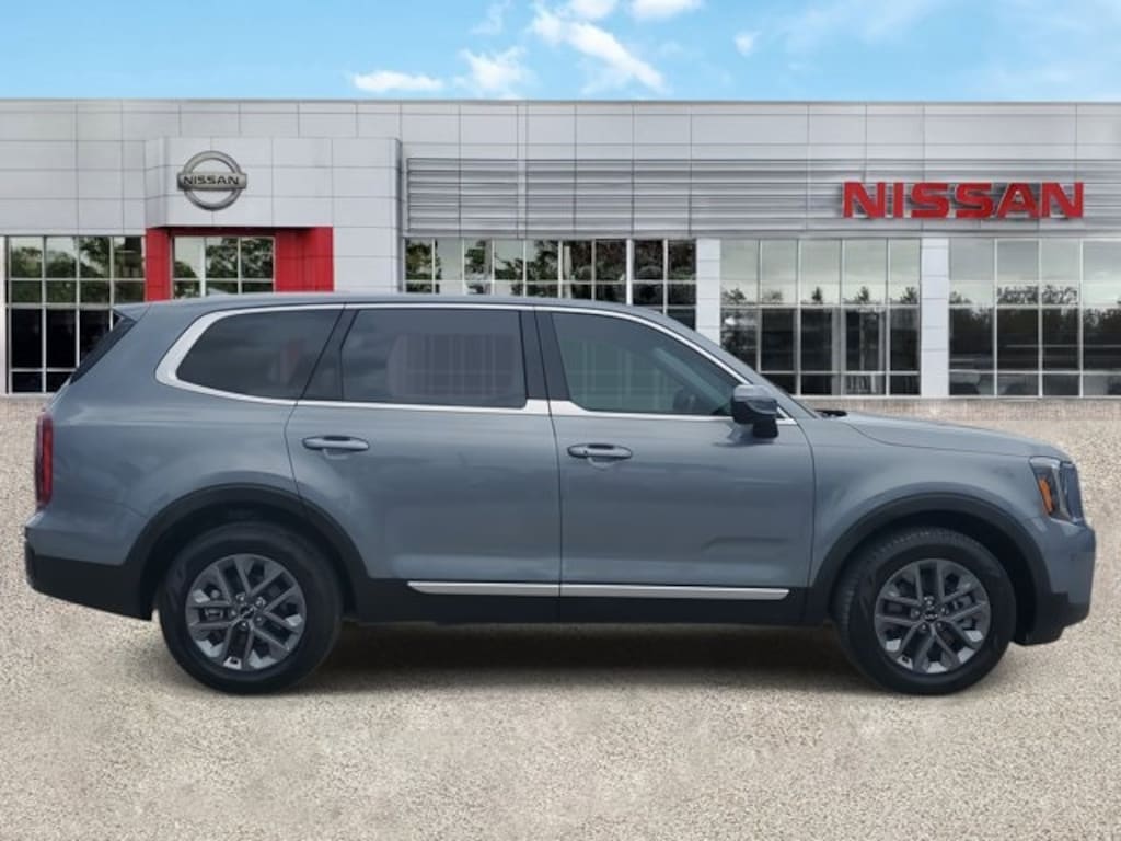 Used 2025 Kia Telluride LX SUV