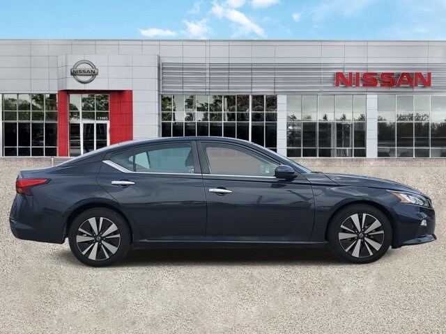2022 Nissan Altima 2.5 SV photo 3